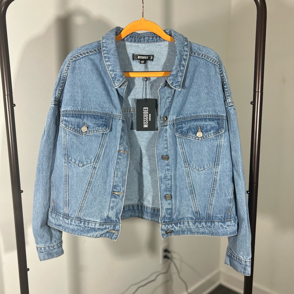 Cropped denim jacket